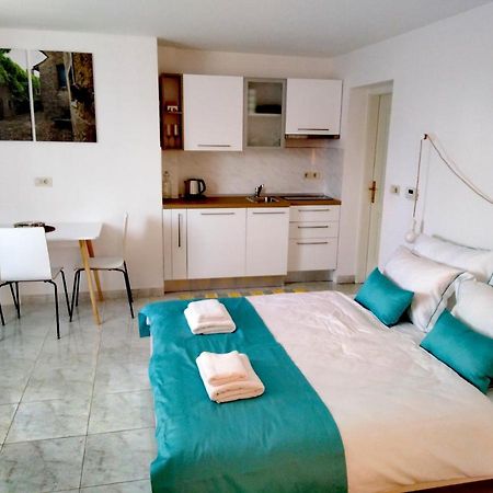 Olive Tree Apartments Умаг Екстериор снимка