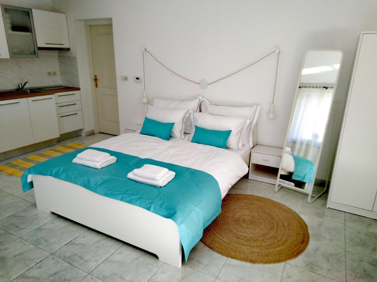 Olive Tree Apartments Умаг Екстериор снимка